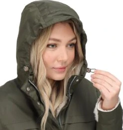 De Regatta Remina Jas - Jas Met Lang Model - Dames - Waterdicht - Ademend - Donkergroen 27 De Regatta Remina Jas - Jas Met Lang Model - Dames - Waterdicht - Ademend - Donkergroen -Bol 1137x1200