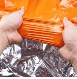 Merkloos Noodslaapzak - Noodtent - Tweepersonen -| Survival Slaapzak | Emergency Sleeping Bag | Nooddeken | Backpack | Nood Tent | Noodtent | Hiken -Bol 1170x1200 5