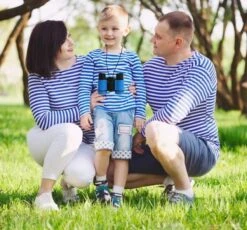 TravelHawk Verrekijker Voor Kinderen - Compacte Verrekijker - Waterdicht - Voor Vogels Kijken, Buiten Spelen , Theater - Roze -Bol 1200x1117 2