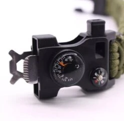 LOUZIR 15 In 1 Paracord Survival Armband - Camouflage - Handige & Comfortabele Reisgadget Met 15 Functies! - Stoere Survival Multi Tool - Multi Tool - Inclusief Magnesium Vuurstarter -Bol 1200x1169 2