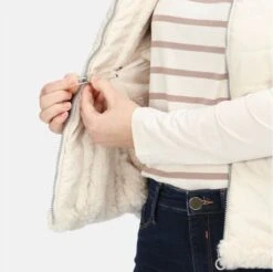 De Regatta Winslow Baffle Bodywarmer - Outdoorbodywarmer - Dames - GeÃ¯soleerd - Waterafstotend - Room Wit -Bol 1200x1197 1