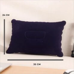 Reiskussen - Kampeer Kussen – Hippyfy – Strand Kussen - Zachte Opblaasbare Kussen – Kleine Kampeer Kussen - Festival Kussen – Picknick Kussen - Vliegtuig Kussen – Hoofdkussentje - Kamperen – Op Reis – Opblaasbare Kussentje – Donkerblauw -Bol 1200x1200 1315