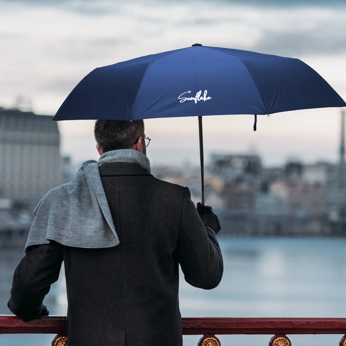 Sunflake Stormparaplu Opvouwbaar - Stormbestendig Tot 140km/u - Automatisch Uitklapbaar - Incl. Beschermhoes En Reisetui - Blauw 8 Sunflake Stormparaplu Opvouwbaar - Stormbestendig Tot 140km/u - Automatisch Uitklapbaar - Incl. Beschermhoes En Reisetui - Blauw - Afbeelding 6