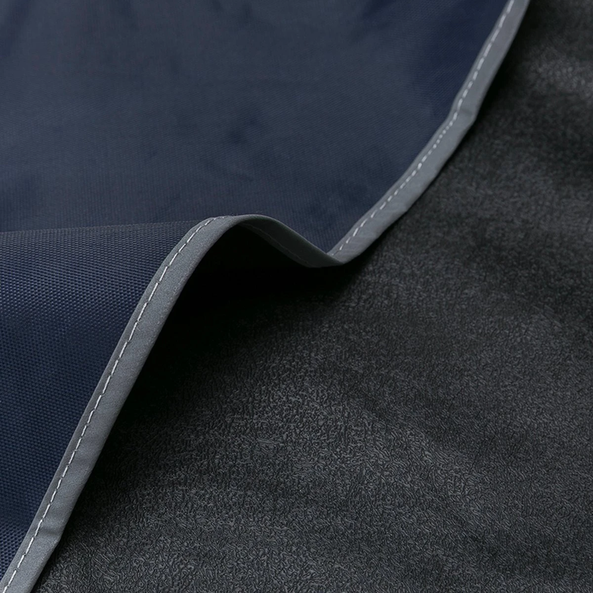 Simple Lifestyle® Universeel Regenjas Bromfiets Hoes Scooter Regenponcho Beenkleed - Zwart 10 Simple Lifestyle® Universeel Regenjas Bromfiets Hoes Scooter Regenponcho Beenkleed - Zwart - Afbeelding 8