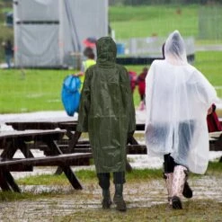 Relaxdays Regenponcho Herbruikbaar - Regenjas Groen - Fietsponcho Lange Mouwen - Festival -Bol 1200x1200 1904