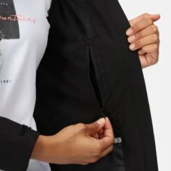 De Regatta Highton Pro Wandeljas - Dames - Waterdicht - Ademend - Zwart 24 De Regatta Highton Pro Wandeljas - Dames - Waterdicht - Ademend - Zwart -Bol 1200x1200 49