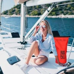 Relaxdays Ocean Pack 20 Liter - Waterdichte Tas - Strandtas - Zeilen - Outdoor Plunjezak - Rood -Bol 1200x1200 682