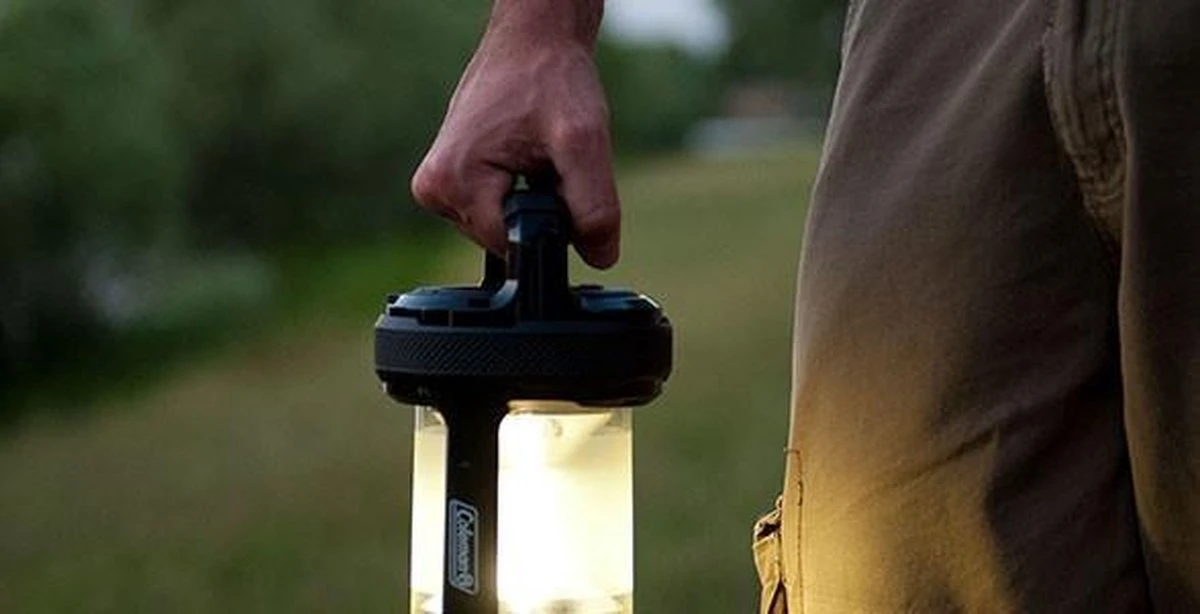 Coleman Twist+ 300 Camping Lantaarn - 300 Lumen - Oplaadbaar - Zwart 6 Coleman Twist+ 300 Camping Lantaarn - 300 Lumen - Oplaadbaar - Zwart - Afbeelding 4