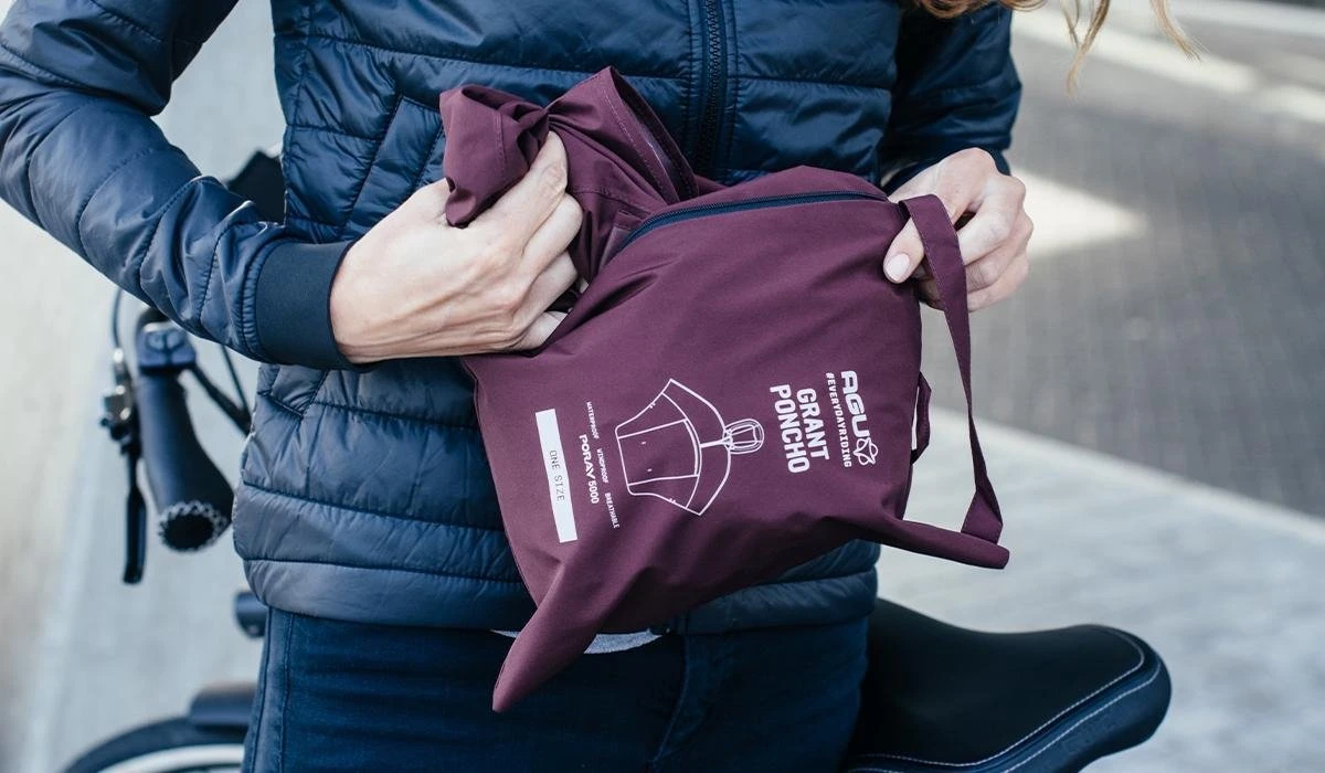 AGU Grant Regenponcho Essential Unisex - Navy Blauw - One Size - Dames & Heren - Waterdicht & Ademend 13 AGU Grant Regenponcho Essential Unisex - Navy Blauw - One Size - Dames & Heren - Waterdicht & Ademend - Afbeelding 11