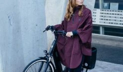 AGU Grant Regenponcho Essential Unisex - Navy Blauw - One Size - Dames & Heren - Waterdicht & Ademend 26 AGU Grant Regenponcho Essential Unisex - Navy Blauw - One Size - Dames & Heren - Waterdicht & Ademend -Bol 1200x700 11