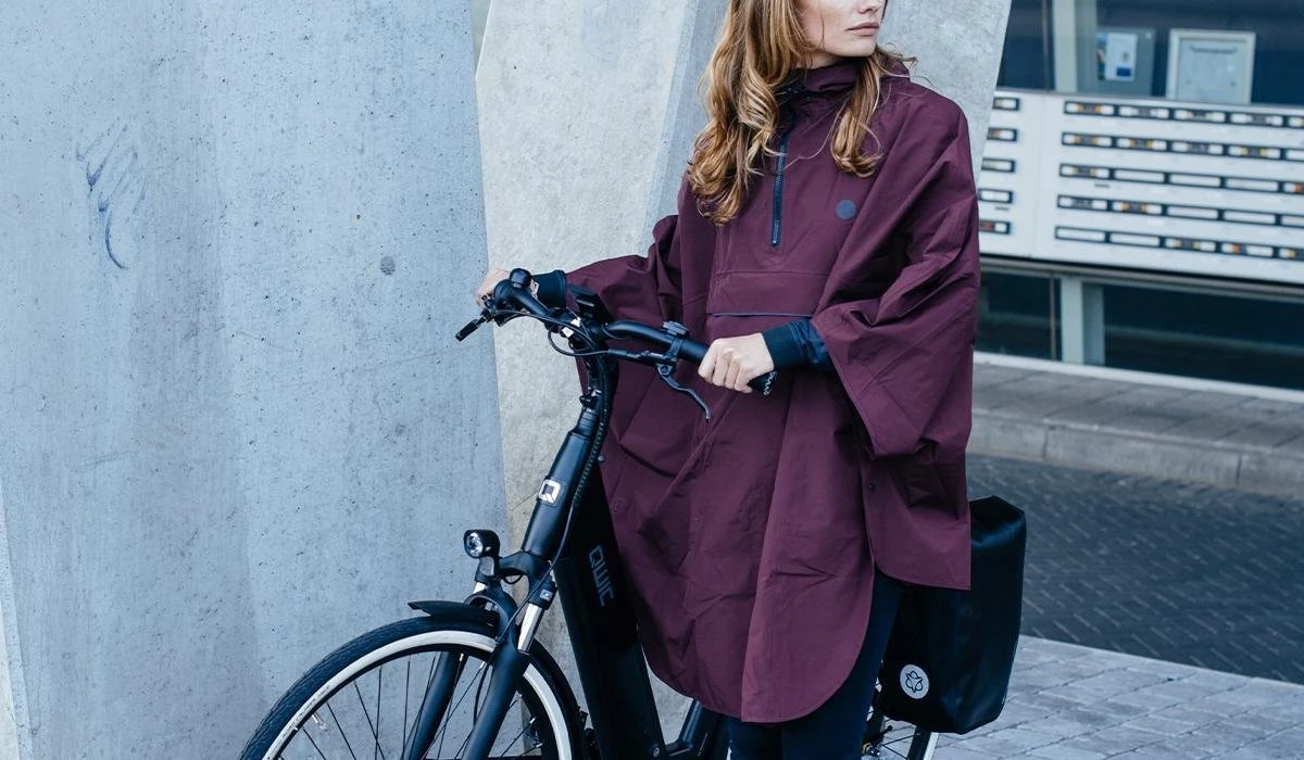 AGU Grant Regenponcho Essential Unisex - Navy Blauw - One Size - Dames & Heren - Waterdicht & Ademend 14 AGU Grant Regenponcho Essential Unisex - Navy Blauw - One Size - Dames & Heren - Waterdicht & Ademend - Afbeelding 12