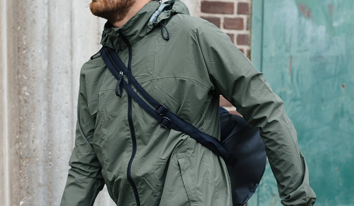 AGU GO Regenjas Essential - Blauw - L - Dames & Heren - Waterdicht & Ademend 22 AGU GO Regenjas Essential - Blauw - L - Dames & Heren - Waterdicht & Ademend - Afbeelding 20