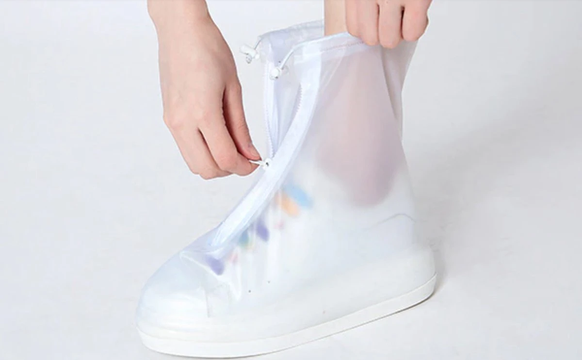 Unisex Waterdichte Overschoenen Met Rits En Aantrekkoord - Maat L 37/38 - Herbruikbaar – Transparant - Anti Slip Regen Overschoen - Schoenhoesjes - Waterdichte Schoenbeschermers - Regenhoes – Schoenovertek - Regenlaarzen 7 Unisex Waterdichte Overschoenen Met Rits En Aantrekkoord - Maat L 37/38 - Herbruikbaar – Transparant - Anti Slip Regen Overschoen - Schoenhoesjes - Waterdichte Schoenbeschermers - Regenhoes – Schoenovertek - Regenlaarzen - Afbeelding 5