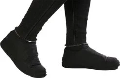 Siliconen Unisex Waterdichte Overschoenen Zwart Maat L 39-44 - Herbruikbaar – Anti Slip Regen Overschoen - Schoenhoesjes - Waterdichte Schoenbeschermers - Regenhoes – Schoenovertrek - Regenlaarzen 20 Siliconen Unisex Waterdichte Overschoenen Zwart Maat L 39-44 - Herbruikbaar – Anti Slip Regen Overschoen - Schoenhoesjes - Waterdichte Schoenbeschermers - Regenhoes – Schoenovertrek - Regenlaarzen -Bol 1200x782 2