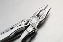 Leatherman Skeletool Zakmes - Zilver Kleurig 23 Leatherman Skeletool Zakmes - Zilver Kleurig -Bol 1200x800 58