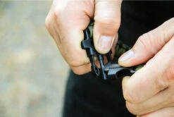 Paracord Armband - Kompas - Army Green 5in1 Tool Survival Out -Bol 1200x808 4