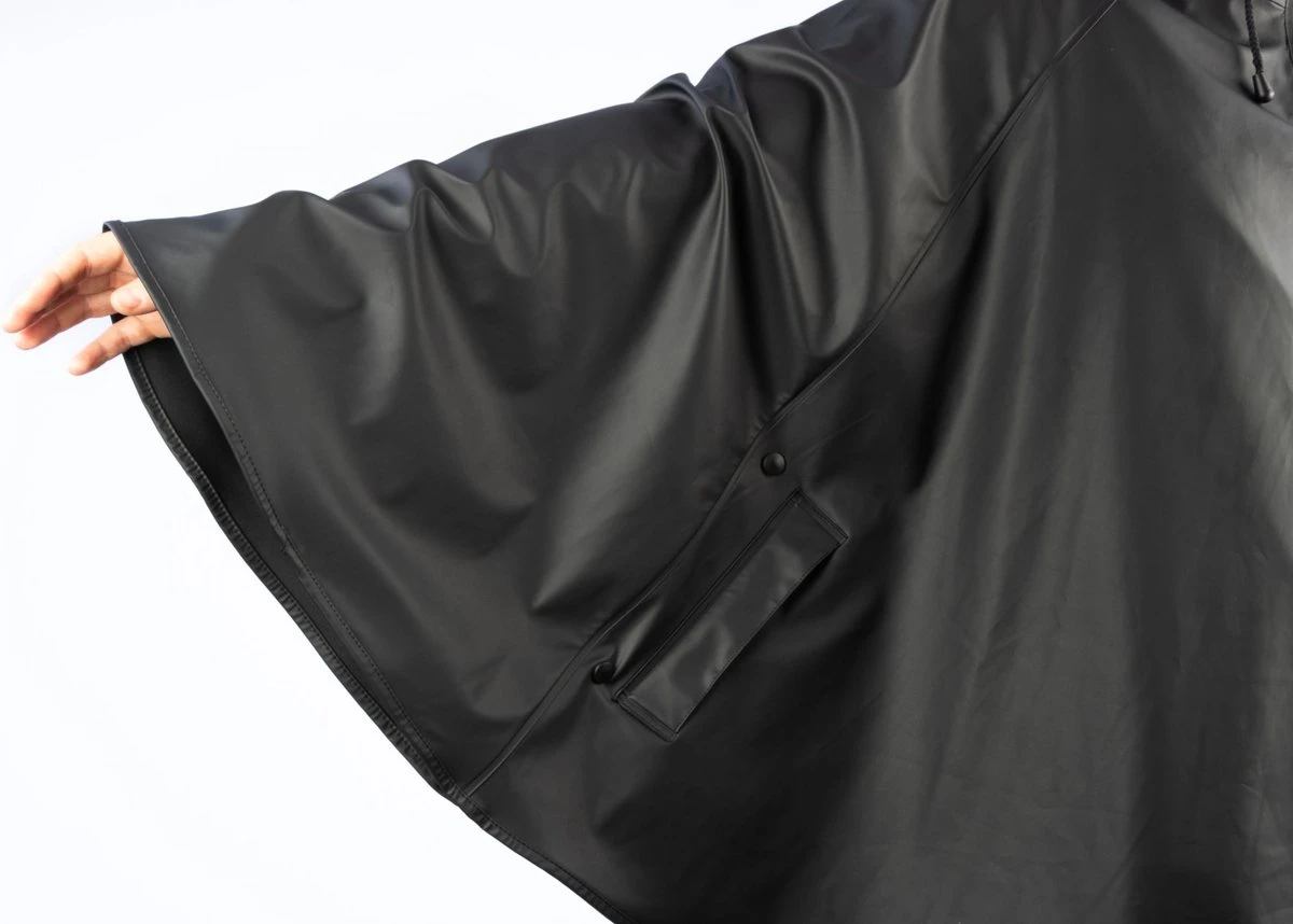 Ralka Regenponcho Senior - Sizzle - Zwart - L/XL 9 Ralka Regenponcho Senior - Sizzle - Zwart - L/XL - Afbeelding 7