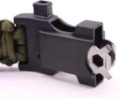 LOUZIR 15 In 1 Paracord Survival Armband - Camouflage - Handige & Comfortabele Reisgadget Met 15 Functies! - Stoere Survival Multi Tool - Multi Tool - Inclusief Magnesium Vuurstarter -Bol 1200x987 1