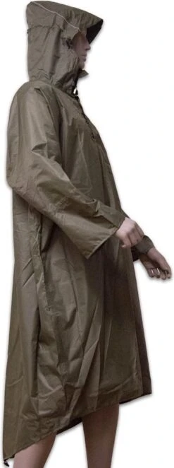 LOWLAND OUTDOOR® Wandelponcho - 100% Waterdicht (10.000mm) - Ademend (8.000g/M²) PFAS Vrij! Medium -Bol 448x1200 8