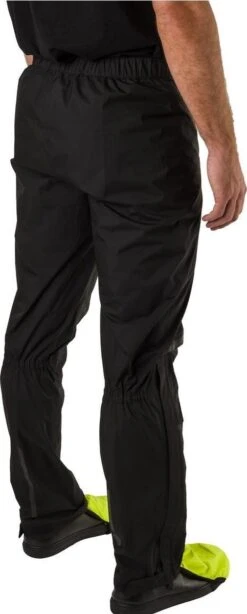 AGU Compact Regenbroek Commuter Heren - Zwart - L 17 AGU Compact Regenbroek Commuter Heren - Zwart - L -Bol 483x1200 2