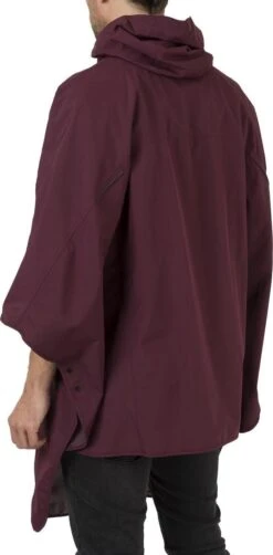 AGU Grant Regenponcho Essential Unisex - Bordeaux - One Size - Dames & Heren - Waterdicht & Ademend 20 AGU Grant Regenponcho Essential Unisex - Bordeaux - One Size - Dames & Heren - Waterdicht & Ademend -Bol 590x1200 7