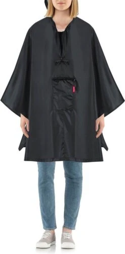 Reisenthel Mini Maxi Poncho Regenponcho - Opvouwbaar - Signature Navy Blauw 10 Reisenthel Mini Maxi Poncho Regenponcho - Opvouwbaar - Signature Navy Blauw -Bol 592x1200 7