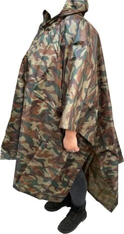 Regenponcho / Fietsponcho Herbruikbaar Voor Volwassenen ( Dames En Heren ) - 200x110cm - 100% Ripstop Polyester - Camouflage -Bol 637x1200 2
