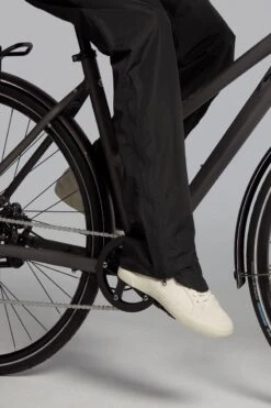 Basil Hoga Regenbroek Unisex - Zwart - Maat M -Bol 800x1200 102