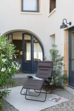 Lafuma RSX Clip Air Comfort - Relaxstoel - Verstelbaar - Inklapbaar- Zero Gravity - Taupe 22 Lafuma RSX Clip Air Comfort - Relaxstoel - Verstelbaar - Inklapbaar- Zero Gravity - Taupe -Bol 800x1200 40