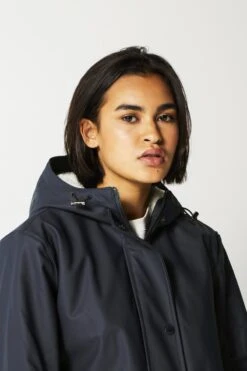 America Today Janice Teddy - Dames Regenjas - Maat M 10 America Today Janice Teddy - Dames Regenjas - Maat M -Bol 800x1200 73