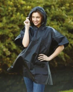 YOKO Lichtgewicht Regen Poncho | Maat REGULAR| Kleur Zwart -Bol 953x1200 4